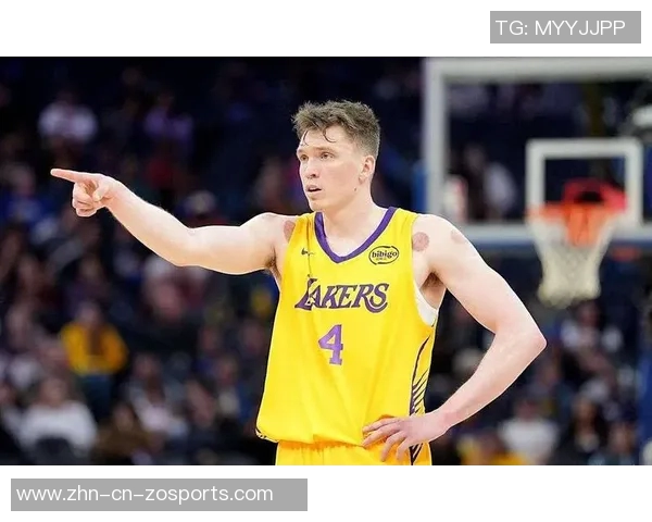 克里斯蒂状态低迷12投仅中3球贡献9分7板5助却有3次失误表现不佳 克里斯蒂状态低迷12投仅中3球贡献9分7板5助却有3次失误表现不佳