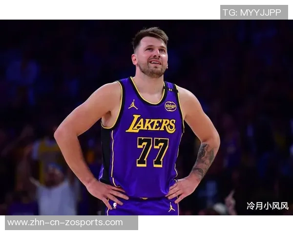 东契奇腰部不适第三节提前离场第四节回归替补席引发球迷关注