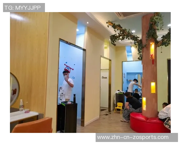 理发师宣岳鑫加盟上海海港前特意剪发展现新形象