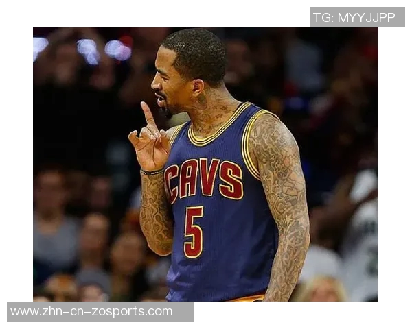 新秀费尔斯背靠背遭遇三次技术犯规罚款六千美元引发热议